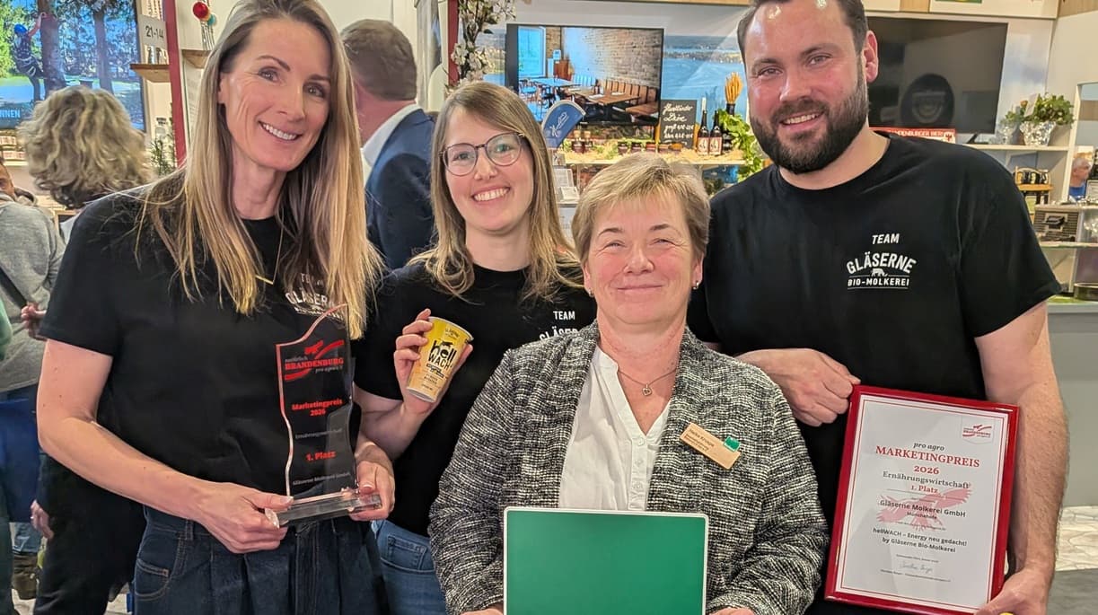 Kathrin Lauersdorf (Vertrieb), Christina Müller (Marketing), Heike Kruspe, Konstantin Becker (Marketing), vlnr. Foto Ute Günster, Bioland